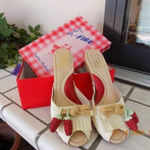 Miss L Fire Slides / 40